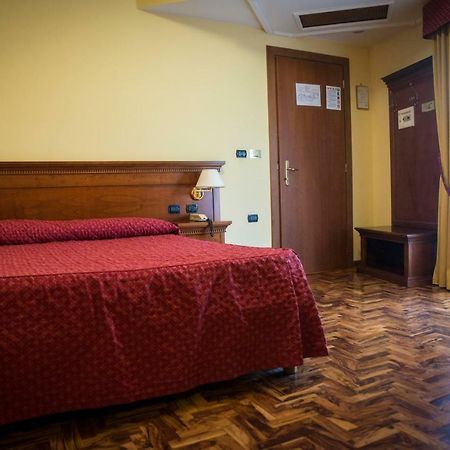 Albergo Ristorante Uliveto Veroli Екстер'єр фото