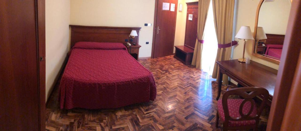 Albergo Ristorante Uliveto Veroli Екстер'єр фото
